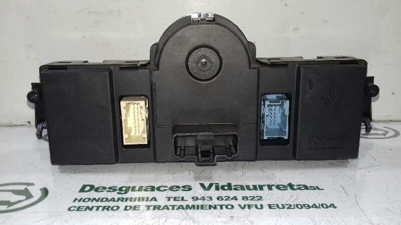 Photo 2/8