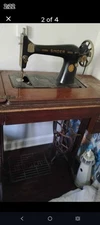 1905 Singer Treadle Sewing Machine – Complete & Working