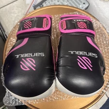 Sanabul Essential Gel Training Boxing Gloves - 8 oz. - Pink