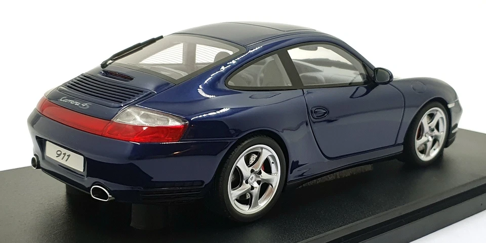 GT Spirit escala 1/18 resina GT938 - Porsche 911 (966) Carrera 4S - Azul - Imagem 2 de 4