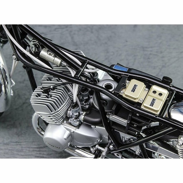Hasegawa 21731 1/12 Scale Model Motorcycle Kit Kawasaki H1 Mach III 500