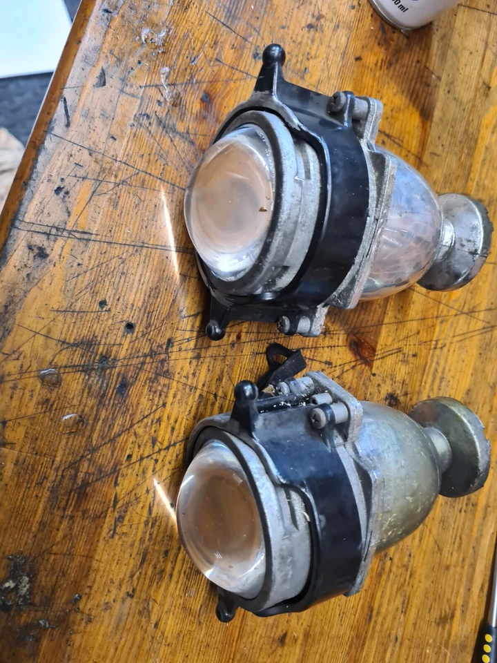 Faro para KTM LC4 640 Duke 2  Foto 2 de 4