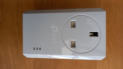 TP-Link AV600 Powerline Adapter mit AC Pass Through plus 1 Kabel