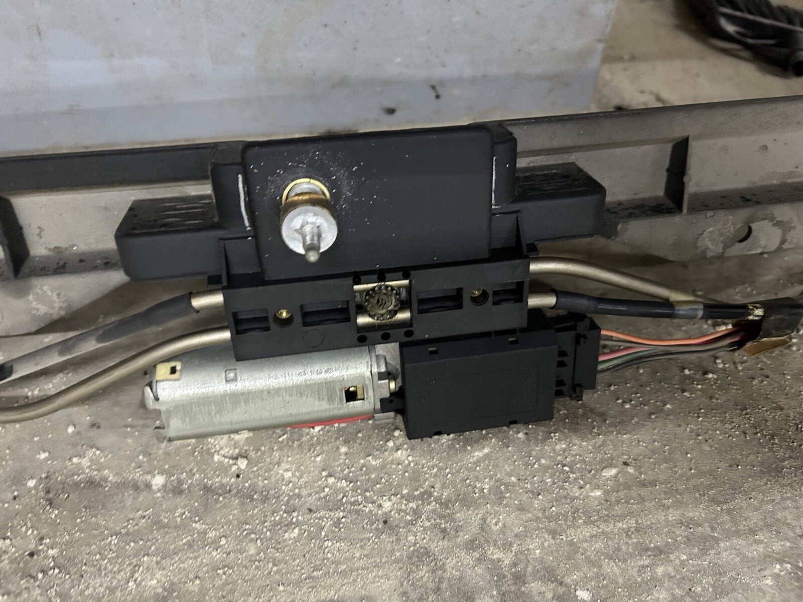 Complete Sunroof 0006 Chevy Avalanche Tahoe Suburban Yukon Escalade eBay