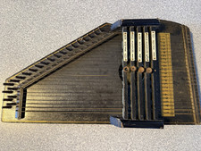 VINTAGE C. F. Zimmermann  Autoharp W/ 5 Chord Bars 23 Strings 4618 on back