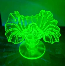  NORTHWOOD GLASS CANARY YELLOW VASELINE  PEDESTAL COMPOTE RARE! VINTAGE 