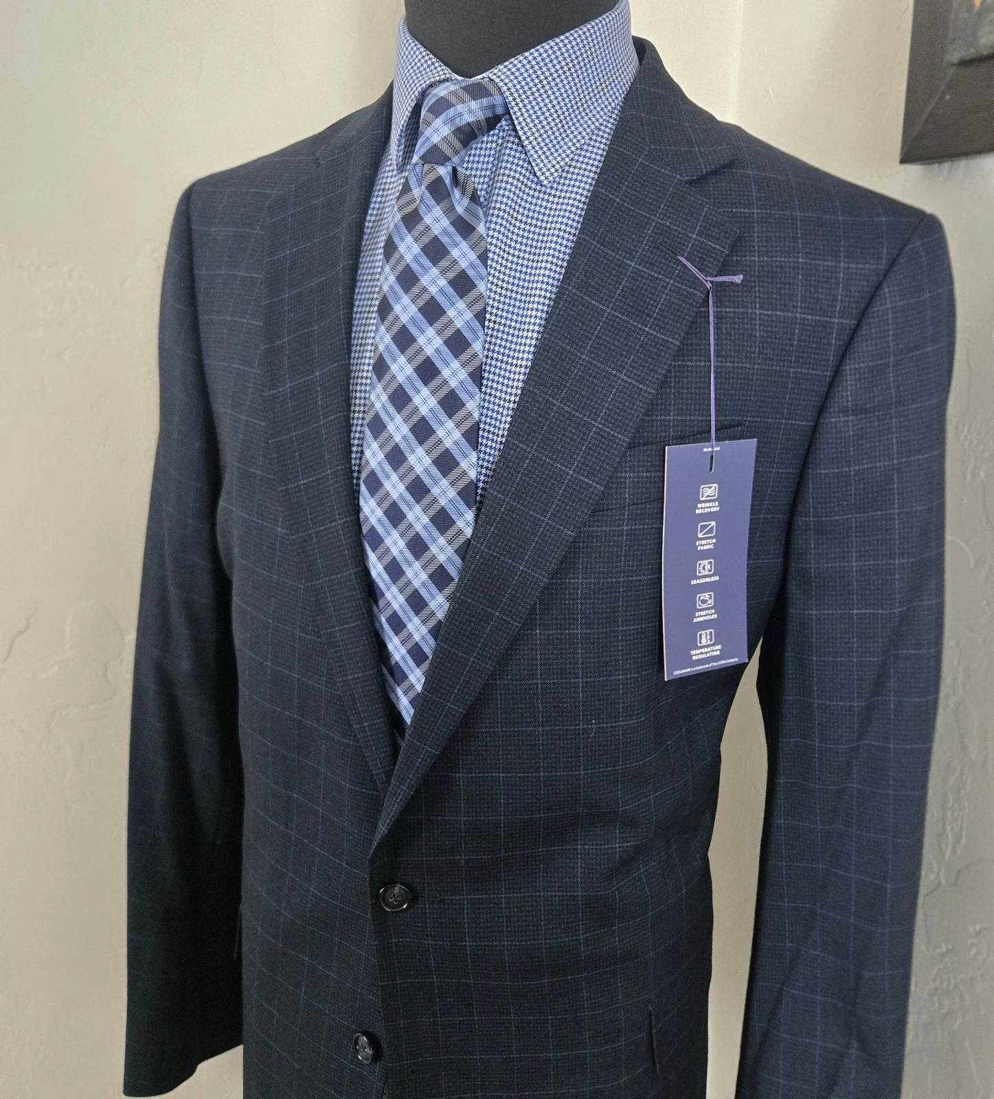 NWT Stafford Blazer Checked 46L Wool Blend Navy Blue Plaid Sport Coat Jacket New
Opens in a new wind