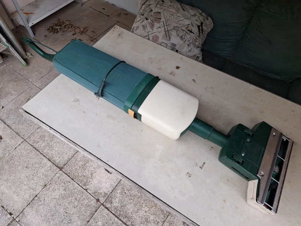 Vorwerk Kobold 121 mit Teppichbürste 340-8x Tüten  - Bild 2 von 3