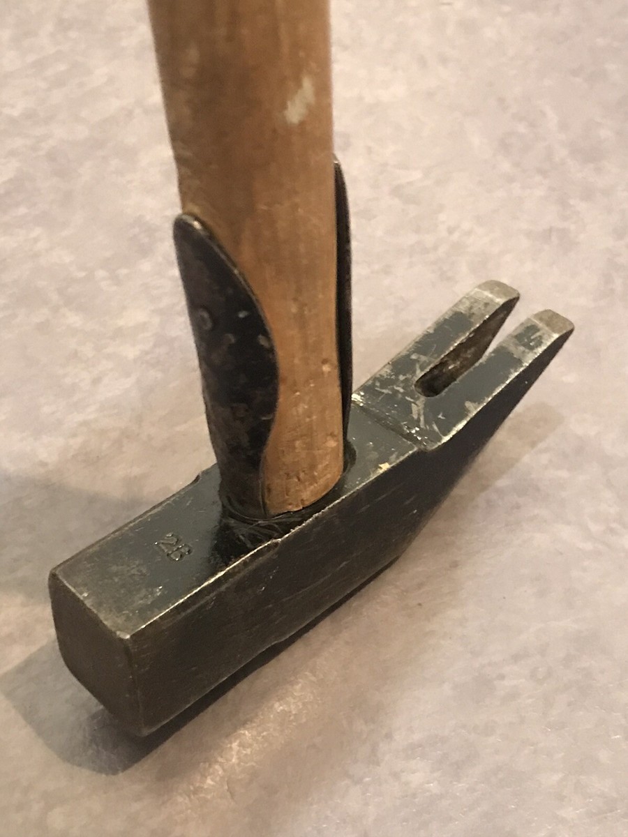 Marteau De Menuisier Ancien N°82 – Outil Vintage, Traces D'usage, Idéal Pour Collection Ou Dépannage