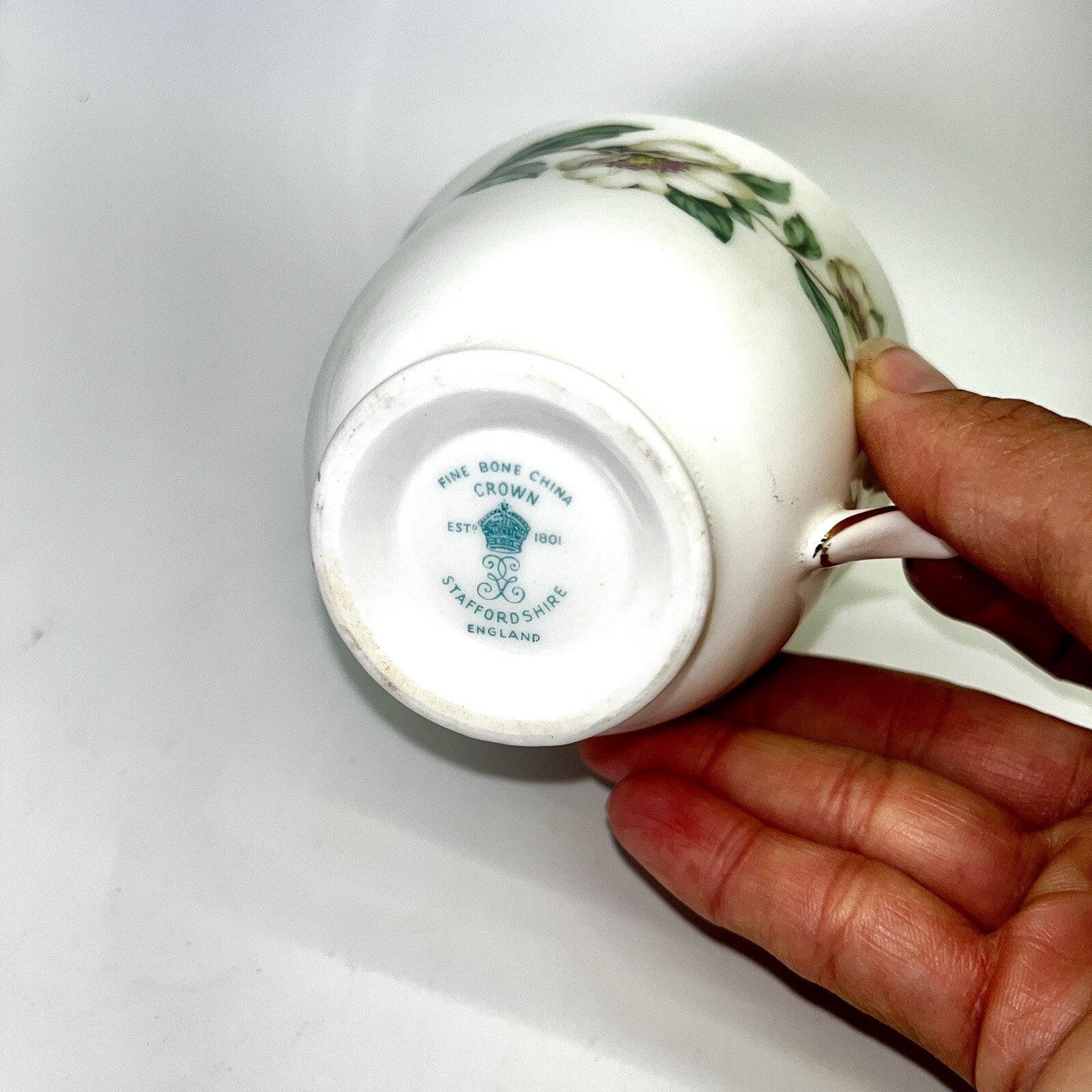 Vintage Crown Staffordshire Fine Bone China Tea Cup & Saucer Floral Set