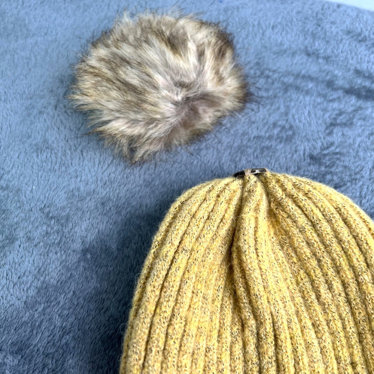 Virginia Wolf Sunray Beanie Hat Faux Fur Snap on Pom Gold  display picture 2