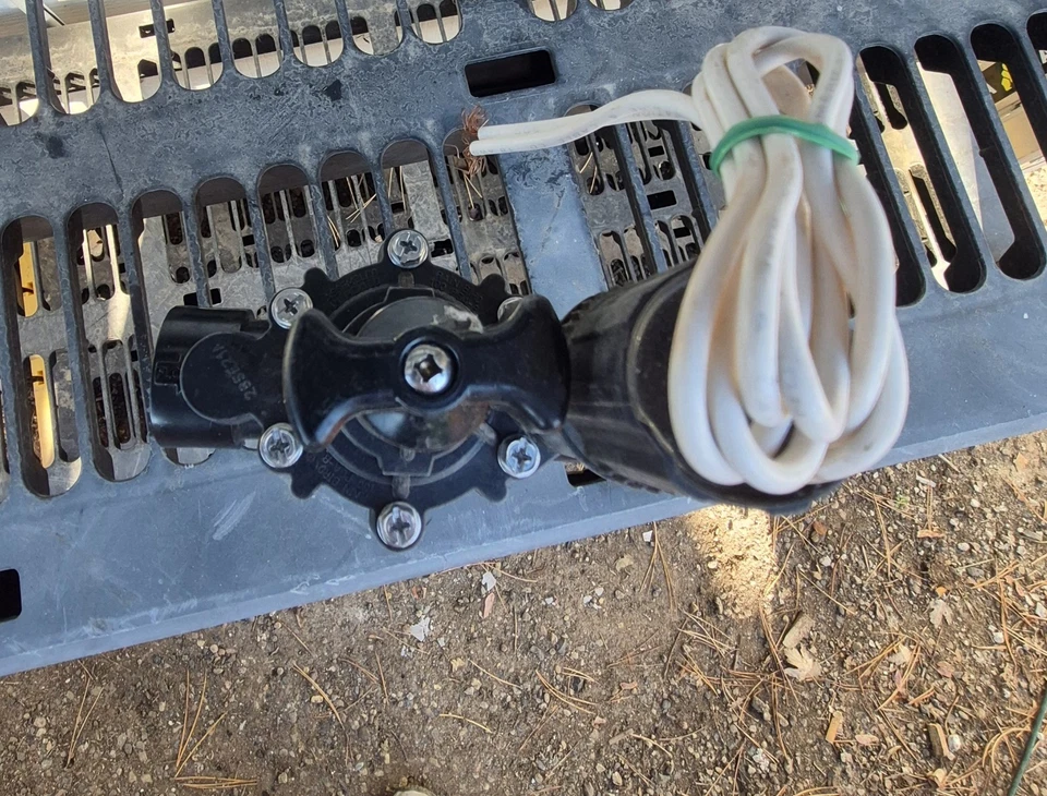 RAINBIRD 100 PGA-B Inline Control Valve 1-Inch FPT - Image 2 of 2