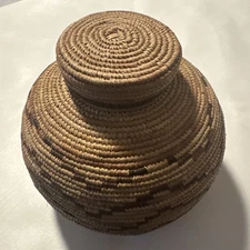 Hand woven African Lidded Basket VTG  8 1/2” NR $45