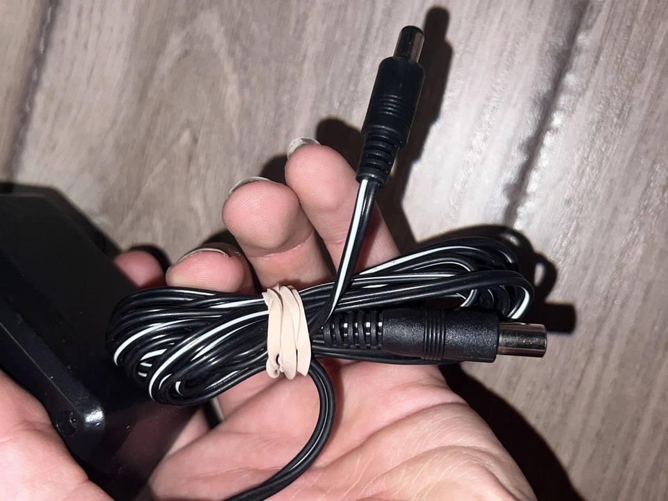 Retro Versal Universal 3 in 1 AC Adapter for Nintendo NES SNES Sega Genesis - Image 3 of 3