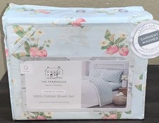 FARMHOUSE by Rachel Ashwell QUEEN Sheet Set Light Blue Strawberries/Wild Berries