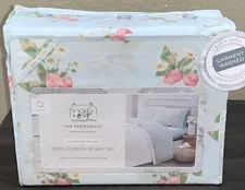 FARMHOUSE by Rachel Ashwell QUEEN Sheet Set Light Blue Strawberries/Wild Berries