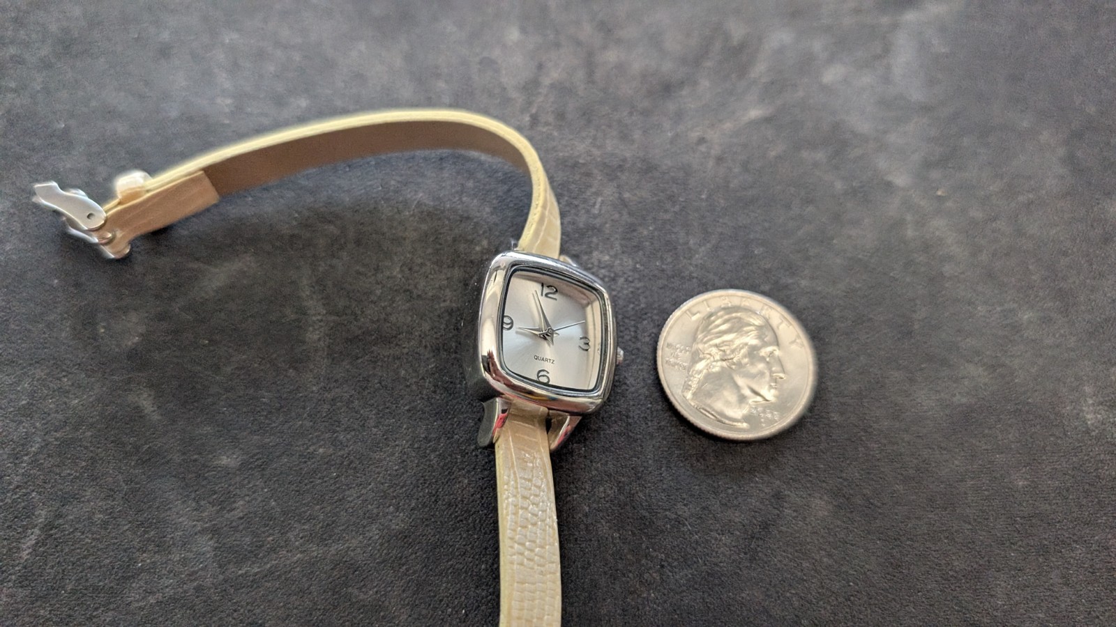Elegant Women's Geneva Square Quartz Watch – Silver Dial & Cream Leather Band