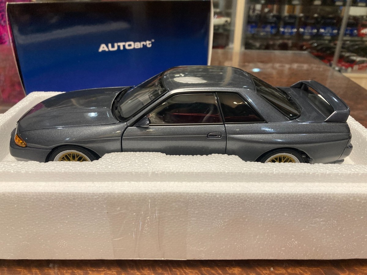 1/18 Autoart Nissan Skyline GTR R32 Wangan Midnight Diecast 1/18 Autoart Nissan Skyline GTR R32 Wangan Midnight Diecast