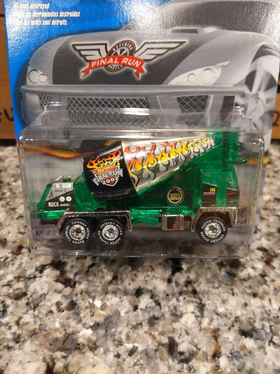 NEW 2002 Hot Wheels FINAL RUN 1:64 Car Green SPIN OUT Cement Truck