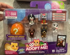 Adopt Me Perfect Pups Mini Figure Set 6-Pack with Mystery Pet