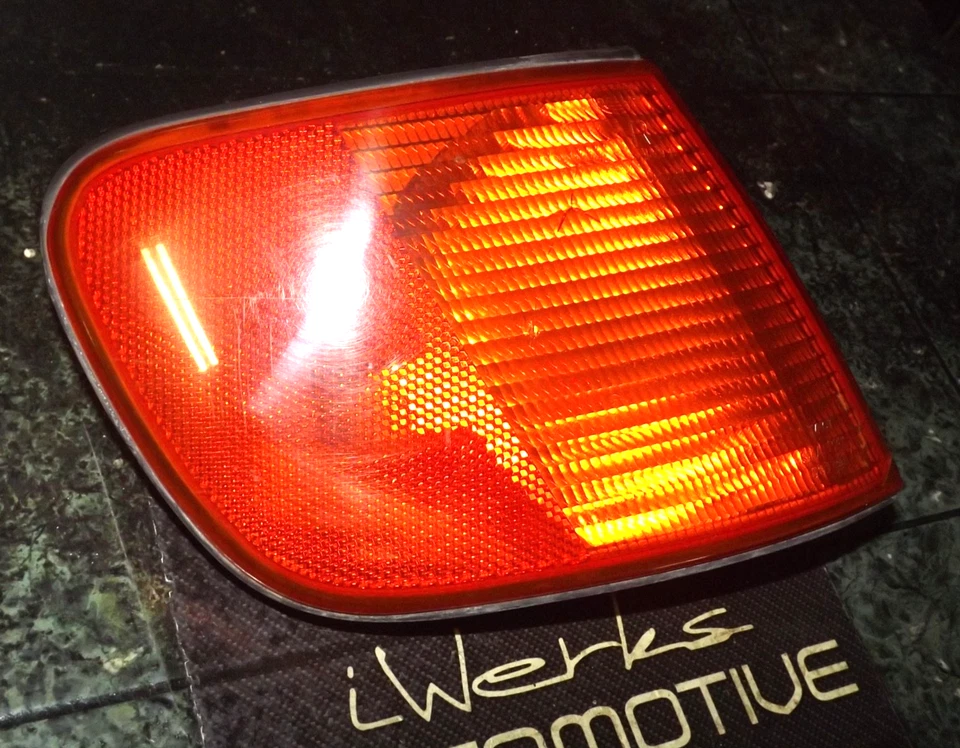 OEM 91-94 Audi 100 CS C4 front right corner turn signal / blinker light lamp FR - Image 2 of 4