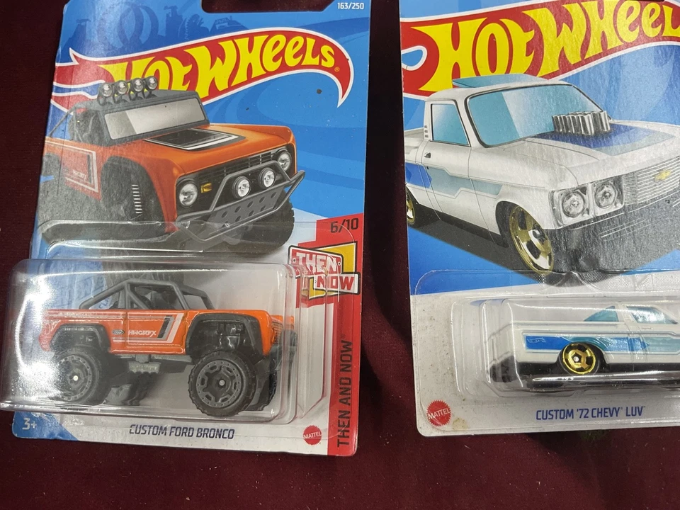 NEW HOT WHEELS DIFFERENT MAKES AND MODELS - Image 4 of 4
