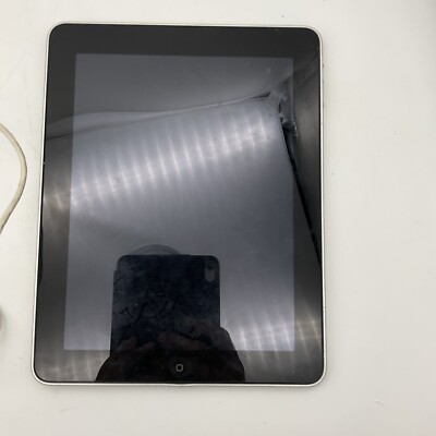 Apple iPad 1st Generation Model A1219 (2010) Silver/Black 32 GB