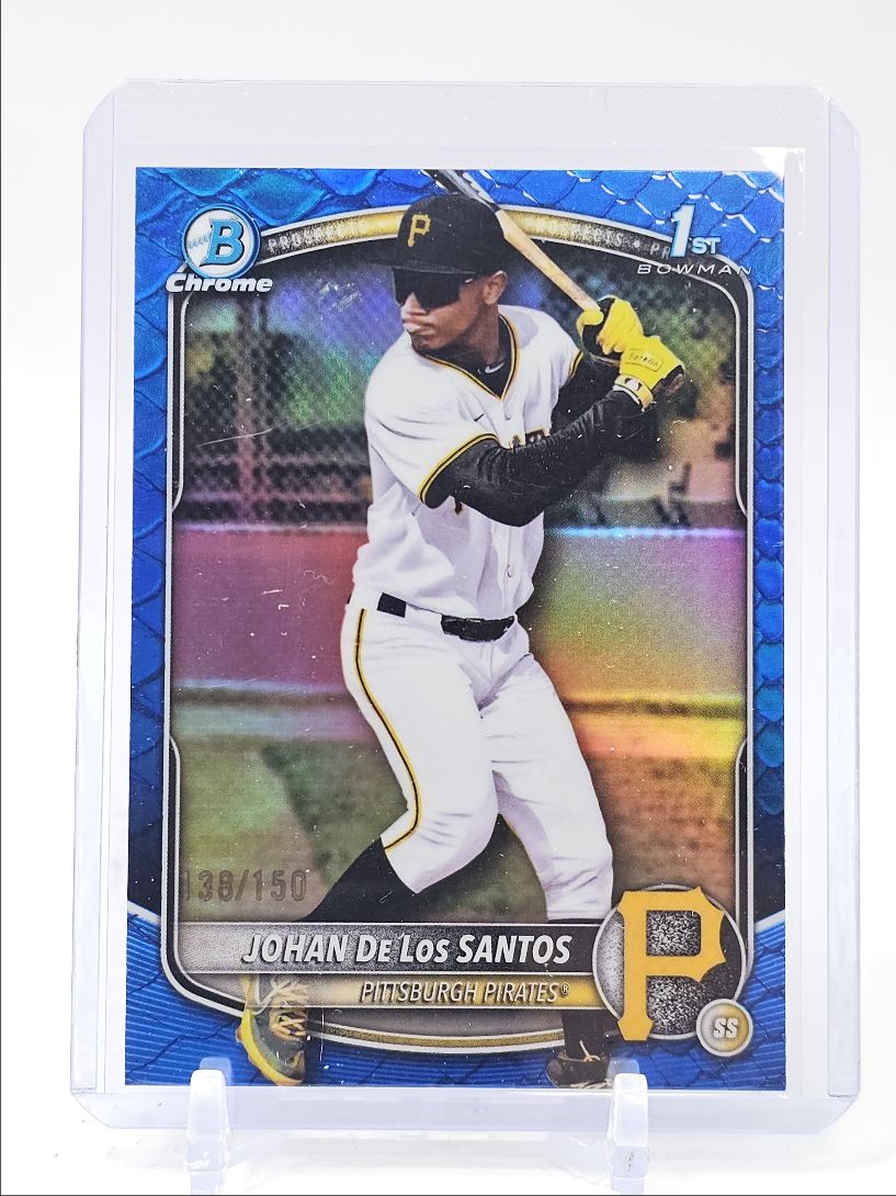 JOHAN DE LOS SANTOS 2025 BOWMAN CHROME 1ST REPTILIAN BLUE /150 Q4290