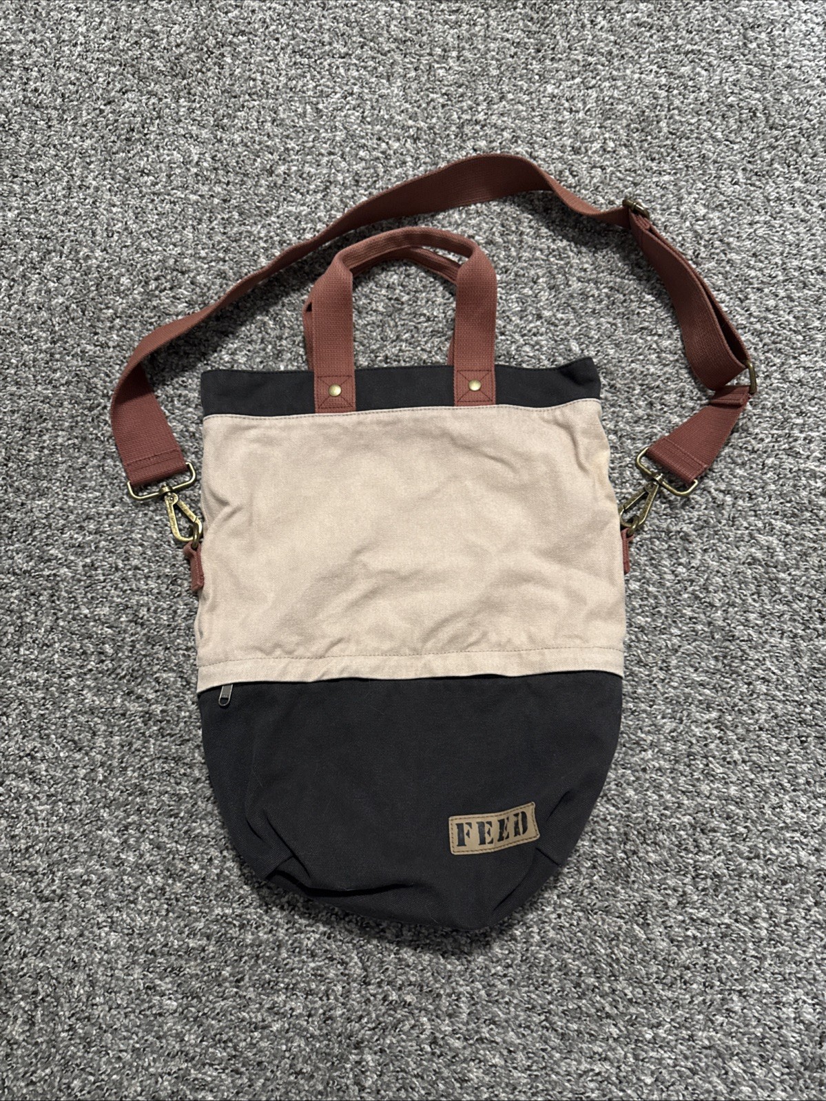 Feed Foldable Crossbody - image 1