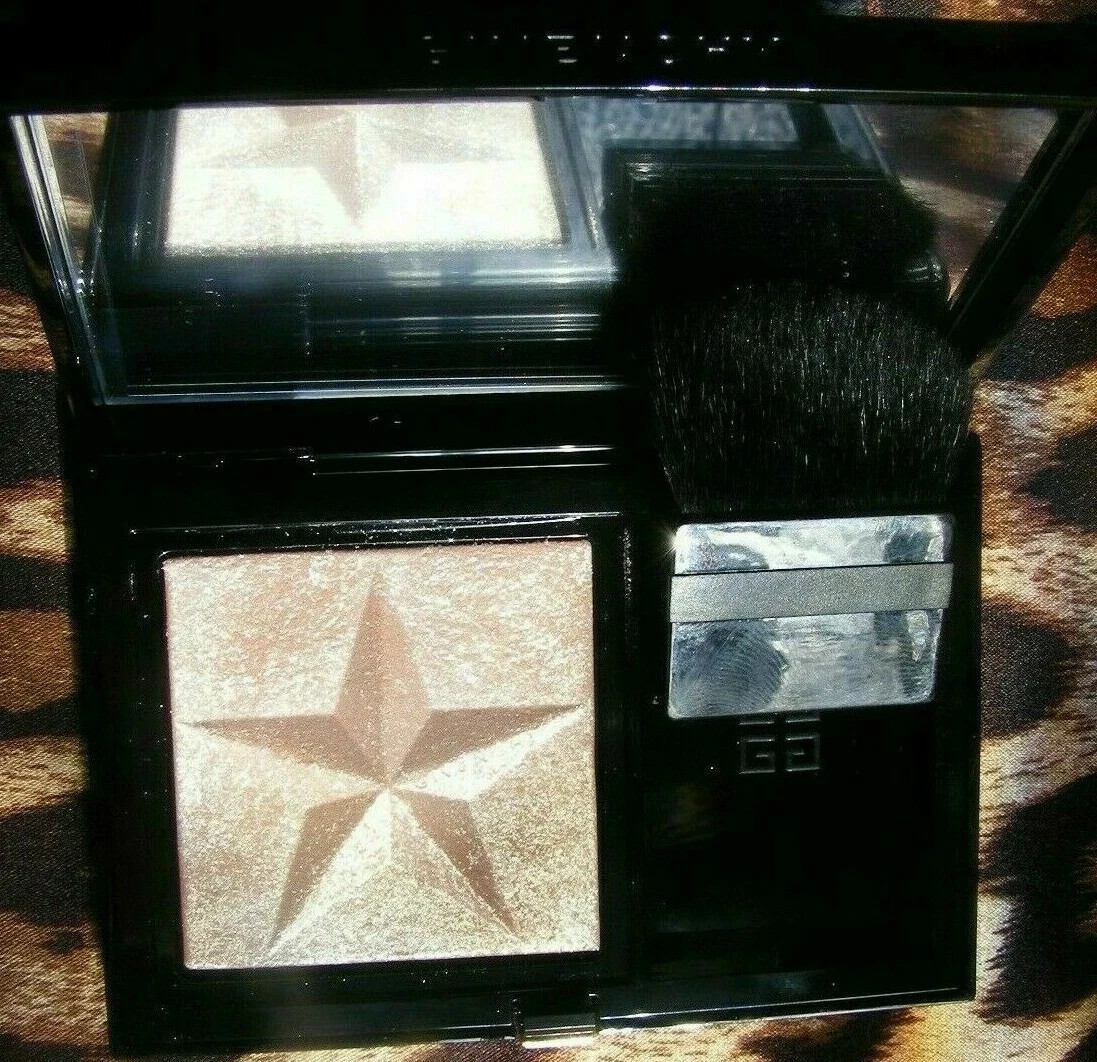 GIVENCHY Mystic Glow Powder Wet & Dry Highlighter 01 MYSTIC PINK