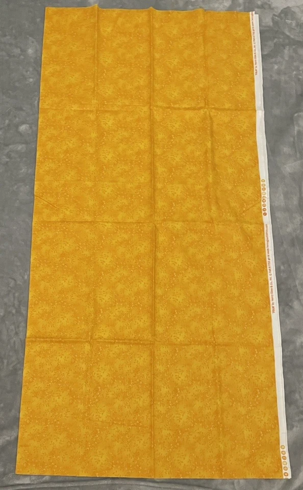 Henry Glass Fabrics Folio Basics Pattern 7755 Yellow Floral 1.7 Yd X 42 In Wide - Image 2 of 4