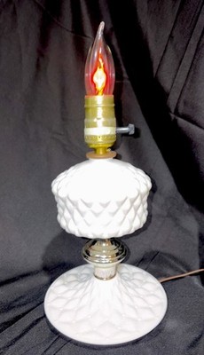 Vintage Quilted Diamond Milk Glass Table Lamp - White MCM Boudoir Light - Works
