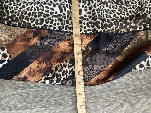 Oscar De La Renta Vintage Brown Leopard Animal Print Silk Square Scarf Designer, $23.8 - Photo 6