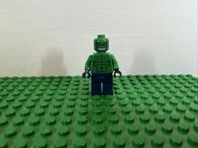 Vintage LEGO Killer Croc Minifigure 7780 Classic DC Batman I Batboat READ