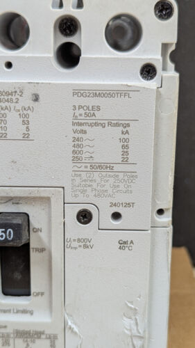 Eaton Interruttore Power Defense 3 poli 50A 600VAC PDG23M0050TFFL - Foto 3 di 8