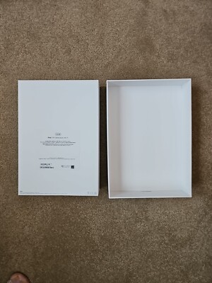 Apple iPad 7th Generation White Cardboard Storage Gift Empty Box