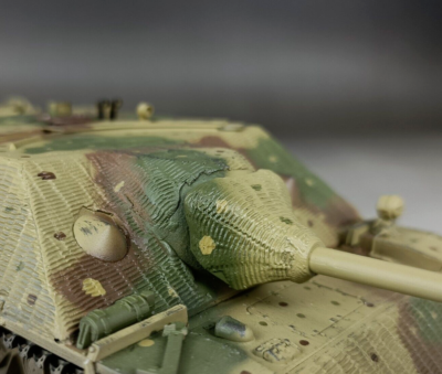 1/35 Built WWII German Jagdpanzer IV L/48 w/Zimmerit Tank