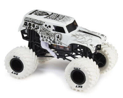 Monster Jam GRAVE DIGGER Monster Truck - WHITE & BLACK S15 - 1:24
