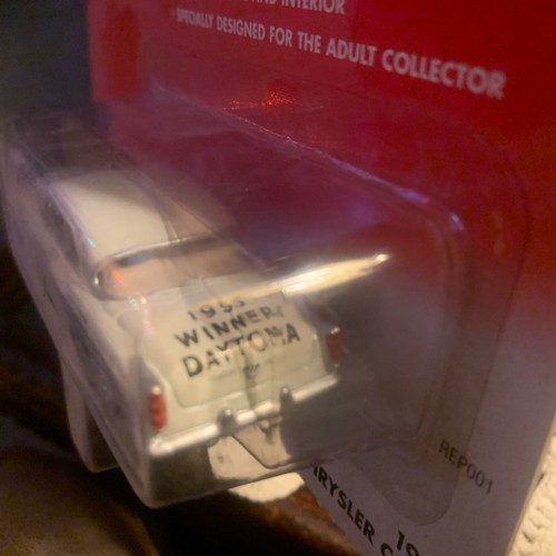 Johnny Lightning American Chrome 1955 Chrysler C-300 55 Hemi Mopar 1:64 - Picture 3 of 6