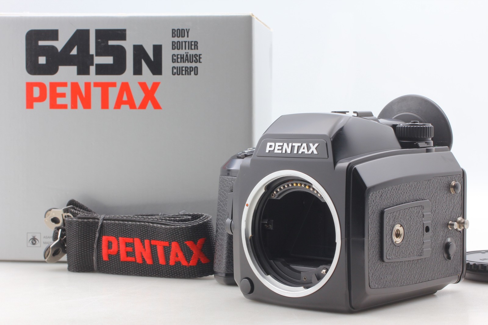 [Almost MINT] Pentax 645N Medium Format Camera Body 120 Film back From JAPAN