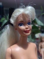 Shoppin Fun with Kelly Barbie Doll Mattel 15756 Nude Red Earrings 1996