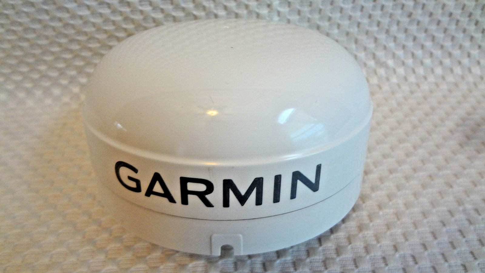 Garmin GPS-17X NMEA 2000 N2k GPS Puck Antenna Sensor w/ Underdeck Mount