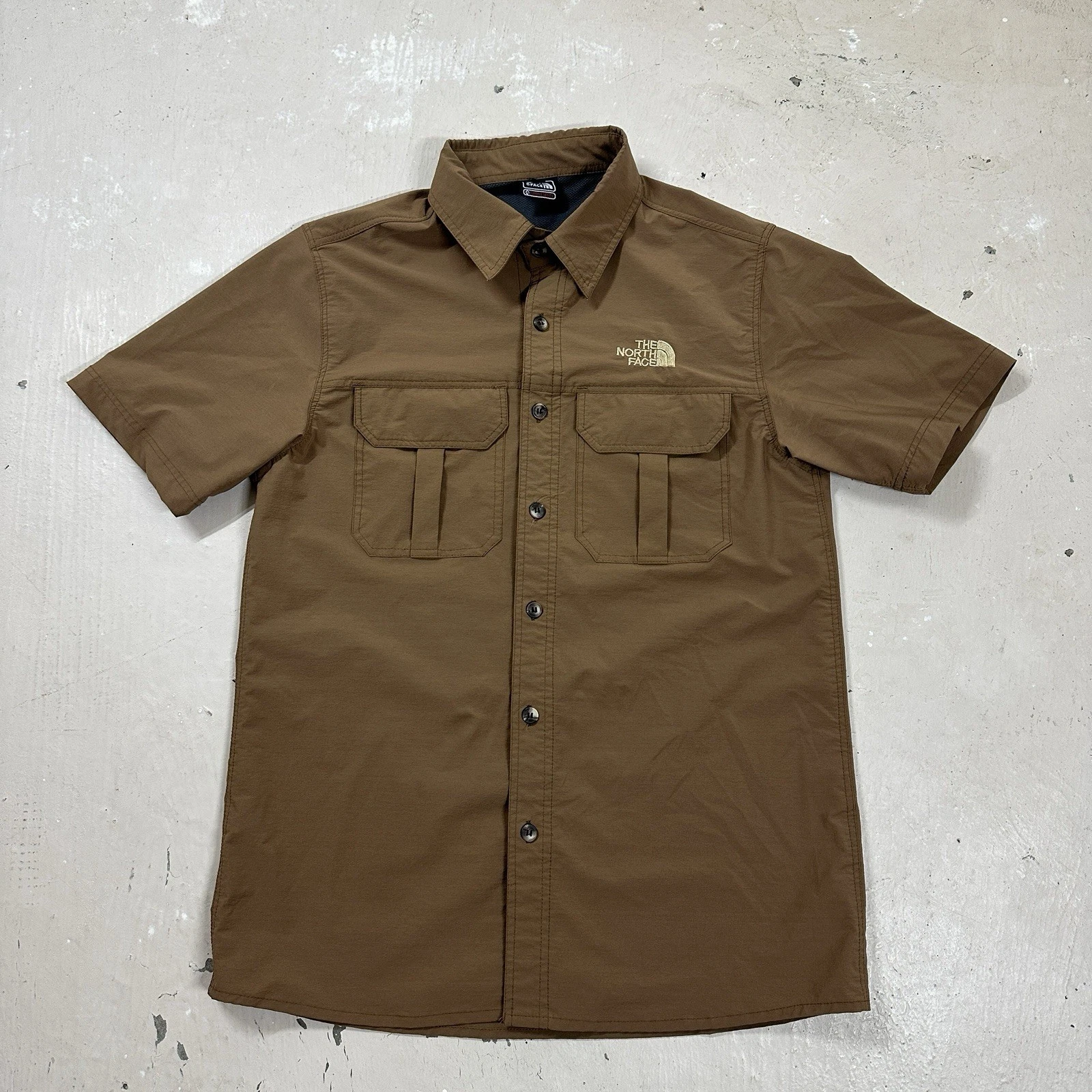 The North Face Shirt Men Med Summit Series Camp Brown Button Short Sleeve Vented