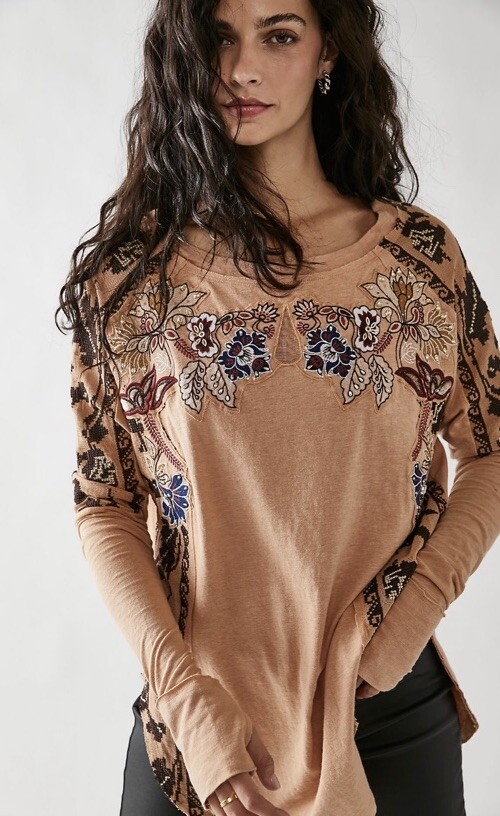 Футболка Free People Tall Tales с вышитой отделкой и отверстием для большого пальца XL
