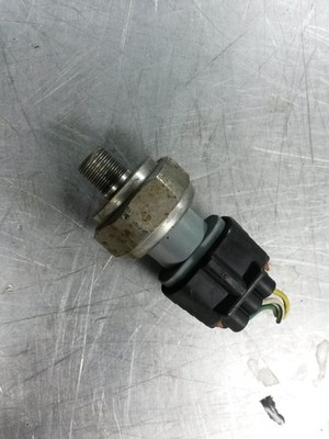 Engine Oil Pressure Sensor For 03-05 Honda Civic  1.3