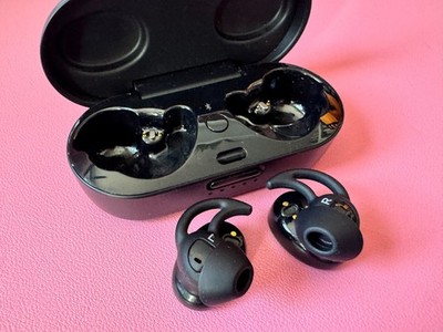 Bose Sport Earbuds in ear Kopfhörer schwarz mit Ladecase gebraucht