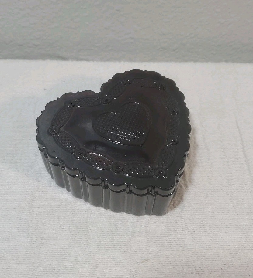 Avon 1876 Cape Cod Heart Trinket Box Ruby Red Glass Collection Victorian Gothic