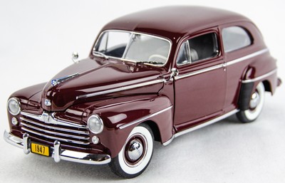 Danbury Mint 1:24 Scale 1947 Ford Super Deluxe Tudor Sedan Diecast