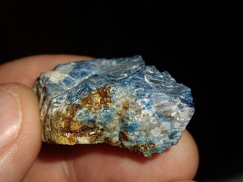 Hauyne with Fluorescent Gonnardite and Pyrite from Pakistan 15.5g - Picture 6 of 10