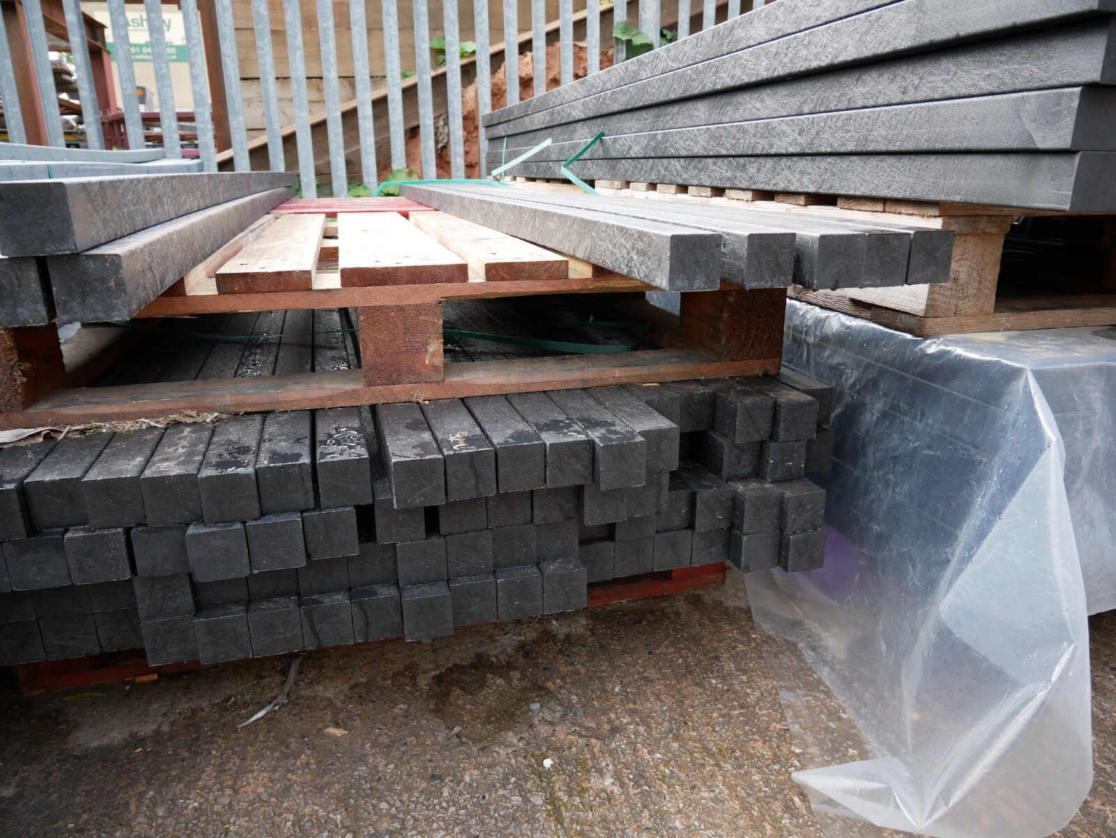 Compesate Stakes Recycled Plastic Composite Battens, Bendy Everedge Posts Stakes Joists ...